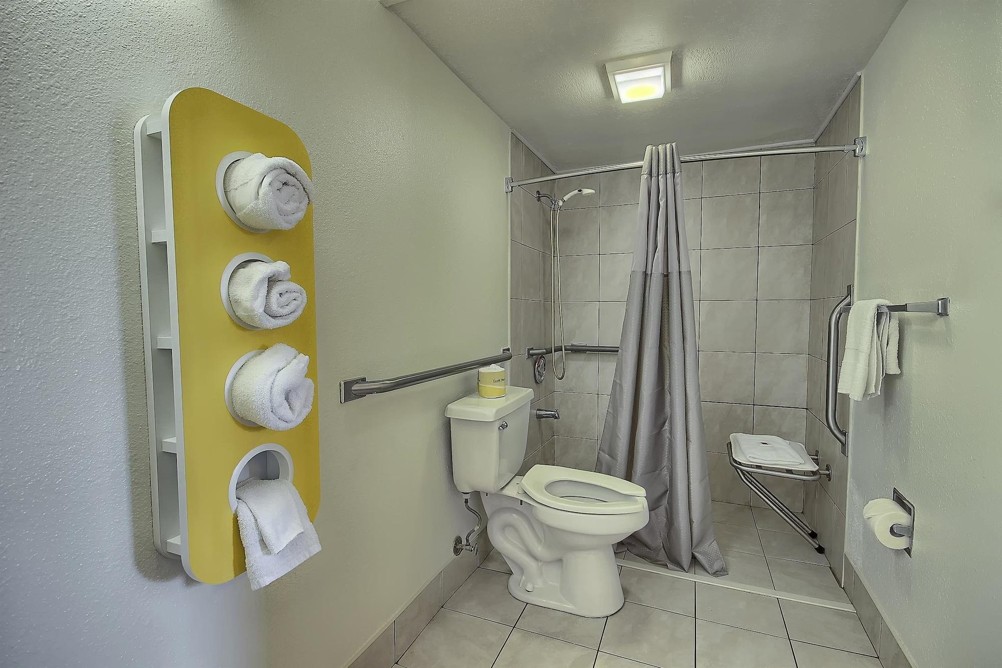 Hotel 6-lima, Oh 3*