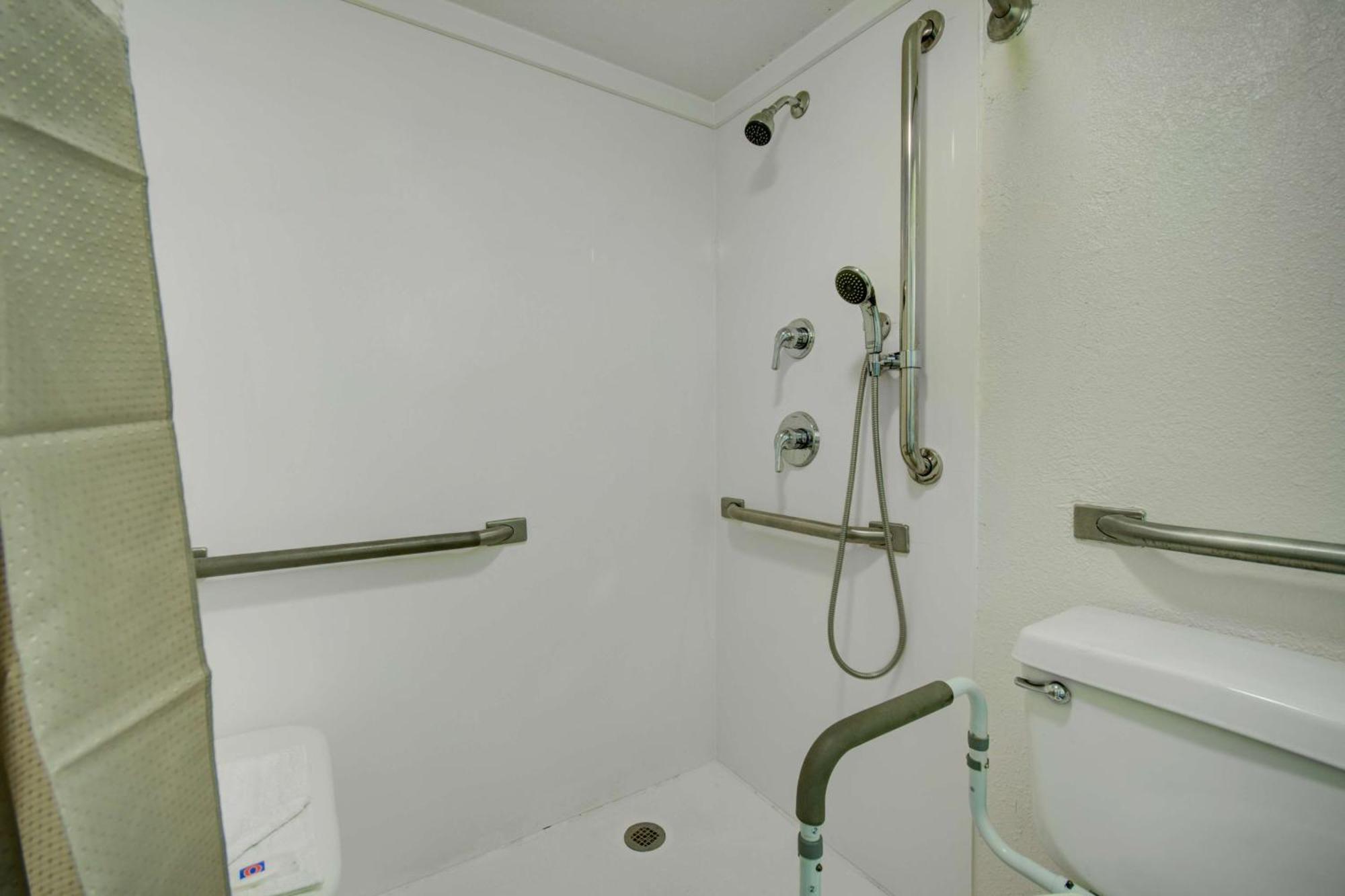 Hotel 6-lima, Oh 3*
